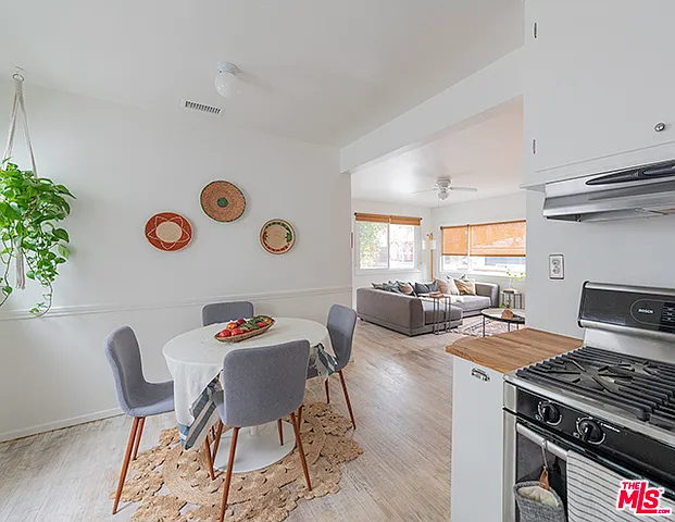 8462 Kirkwood Dr — Photo 5