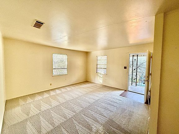 5th image of 2411 S 5th St APT 4