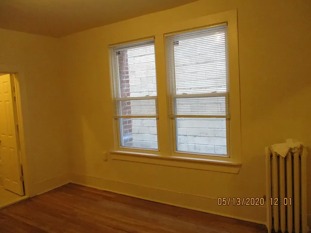 1450 Irving — Photo 3