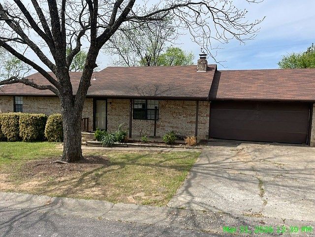 1st image of 1325 Northwoods Dr