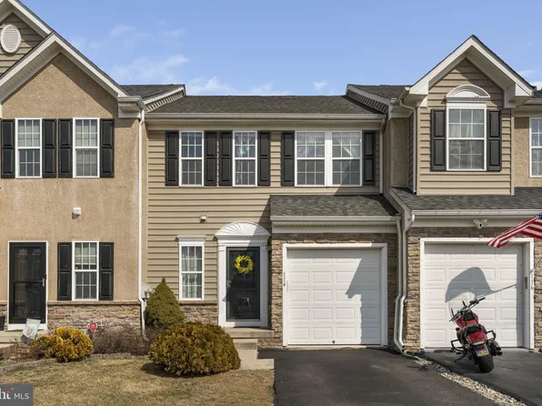 114 Fawn Dr, Gilbertsville, PA 19525