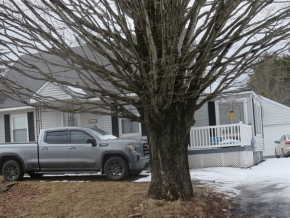 3rd image of 413 Cushman Rd