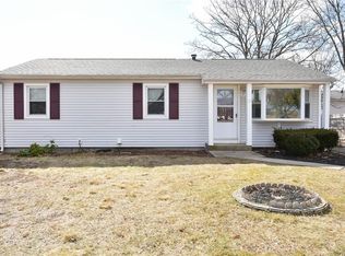 92 Gallway St, Warwick, RI 02889
