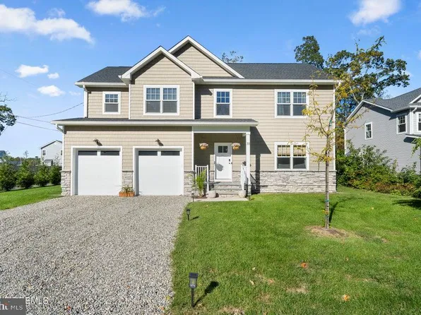 35 Pennsylvania Ave, Waretown, NJ 08758