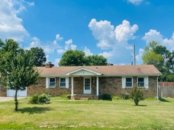 285 Barnett Blvd, Madisonville, KY 42431