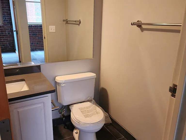 Bridgeview Apartments — Photo 31