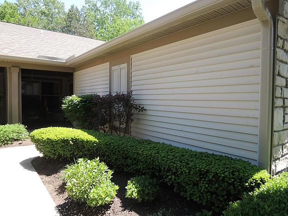 3rd image of 368 Crescent Ct