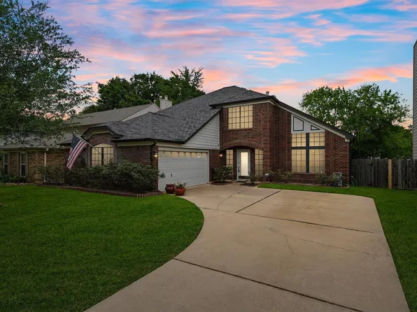 2018 Old Dixie Dr, Richmond, TX 77406