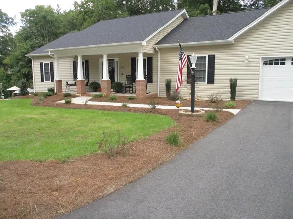 505 Berkshire Dr, Danville, VA 24541