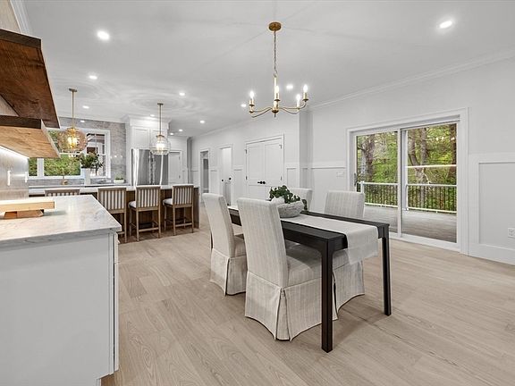 5th image of 150 Fruit St