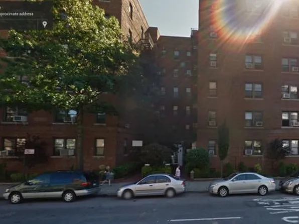 2375 Ocean Avenue image 1 of 7