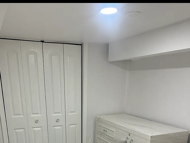 SINGLE OCCUPANCY ROOM