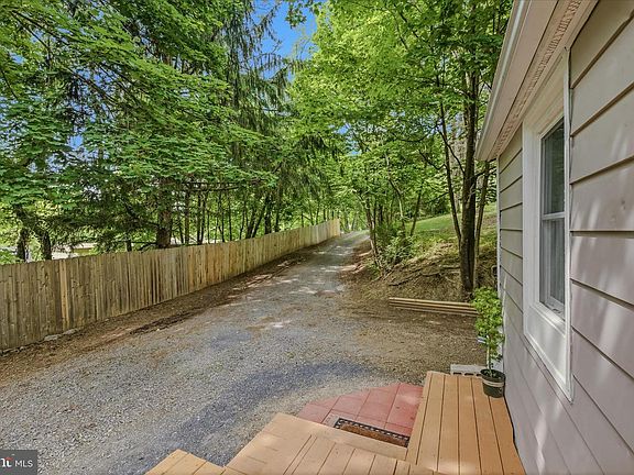 5th image of 64 Hobday Ln