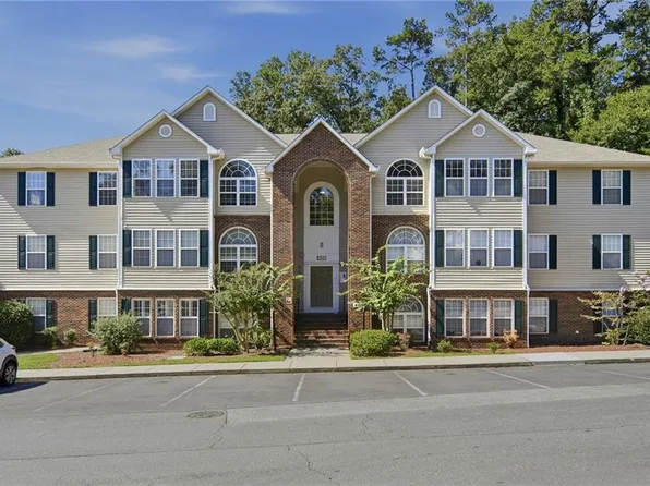 433 Mill Pond Dr, Winston Salem, NC 27106