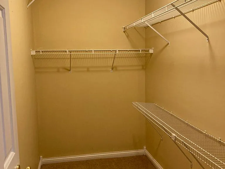 121 Chevy Chase Pl — Photo 22