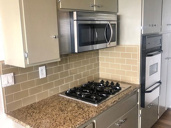 4th image of 1420 S Saltair Ave APT 5