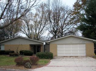 617 Sunset Dr, Edwardsville, IL 62025