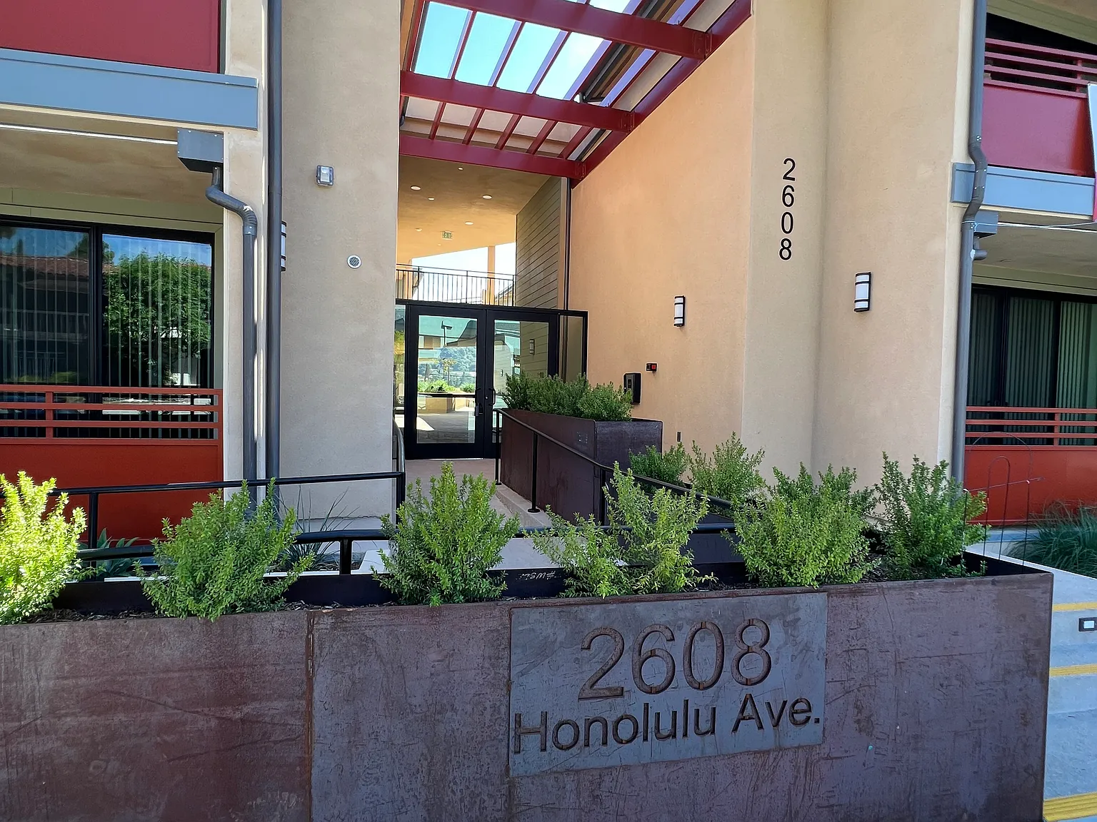 3 bed, 1466 sqft, $4,900 — Photo 1