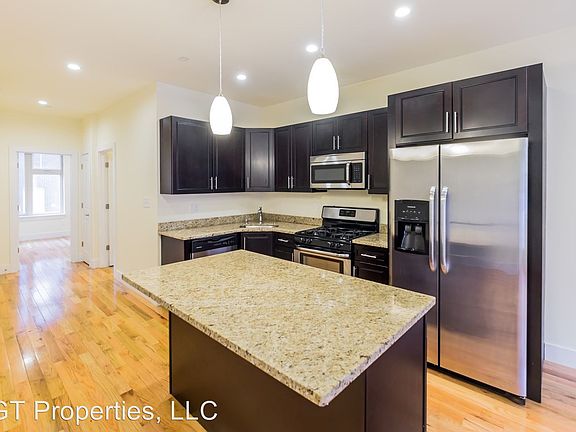 4th image of 1533 Ogden St APT B
