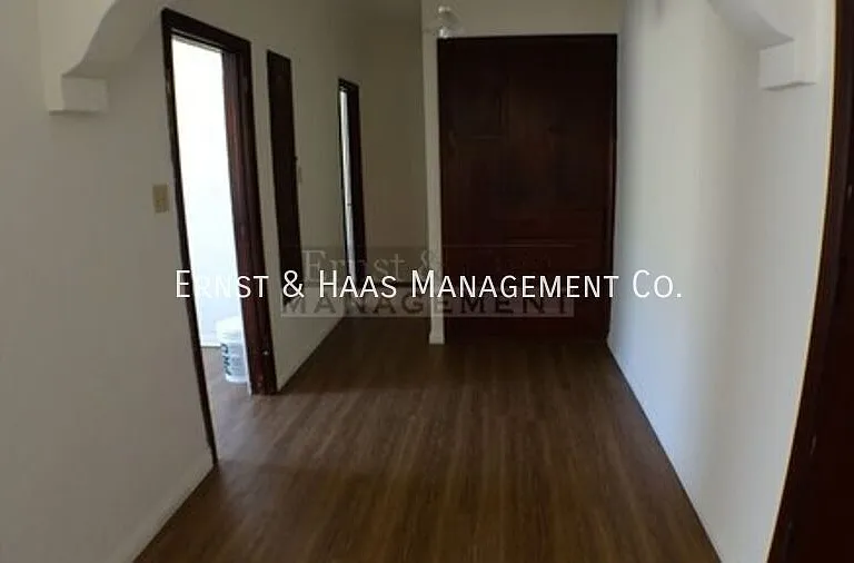 2141 Chestnut Ave #8 — Photo 4