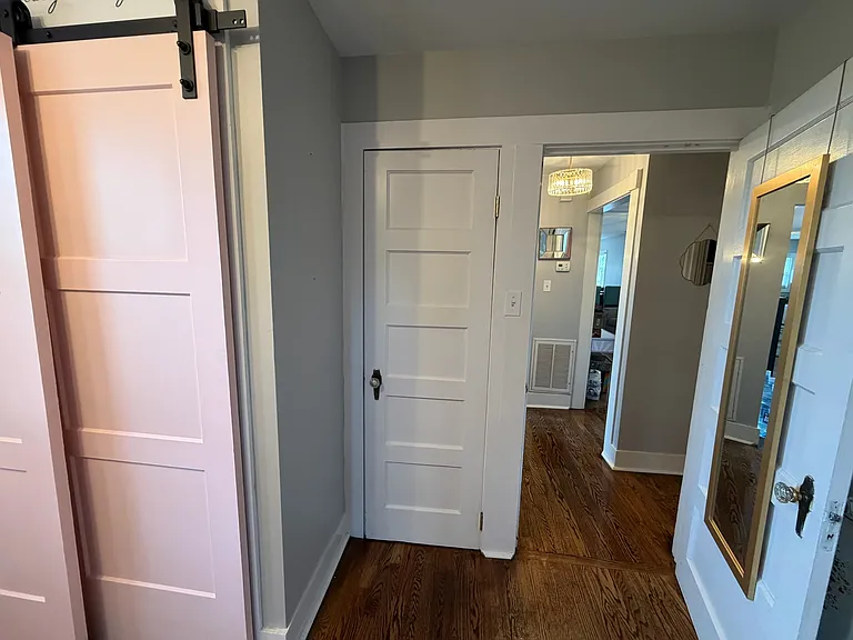 258 E Moody Ave — Photo 3