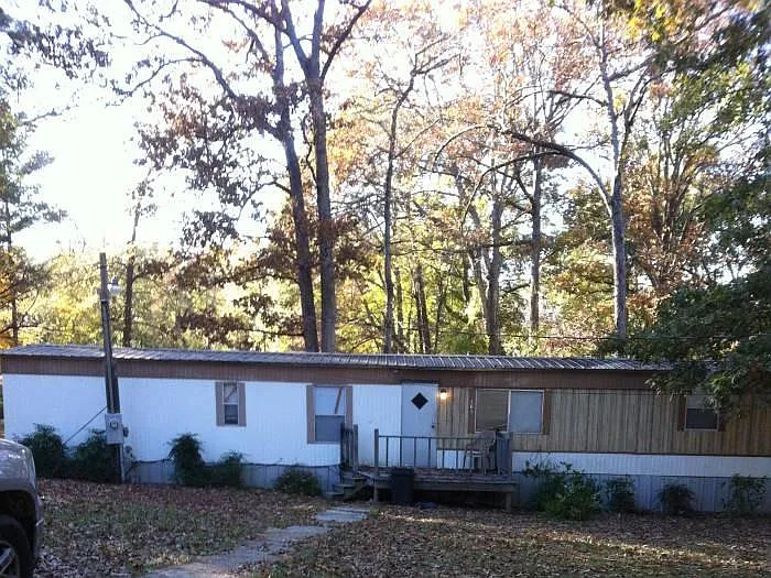 2 bed, 900 sqft, $750 — Photo 1