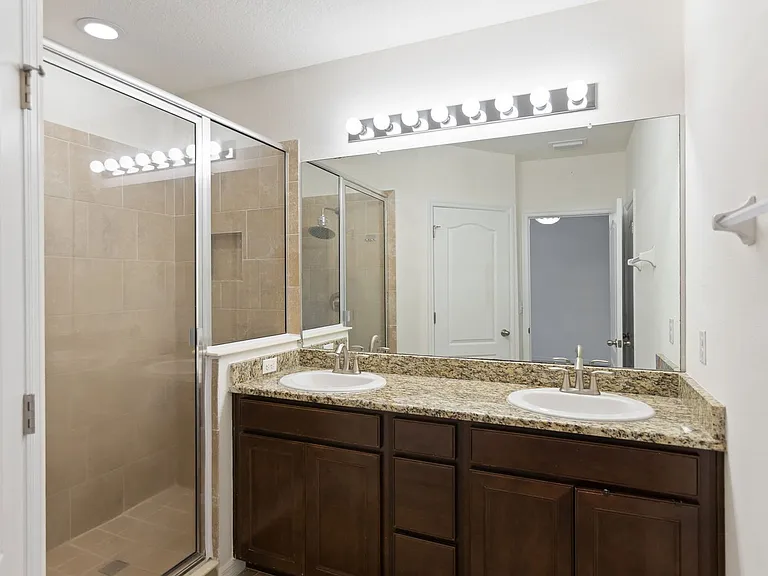 3840 Silverlake Way — Photo 15