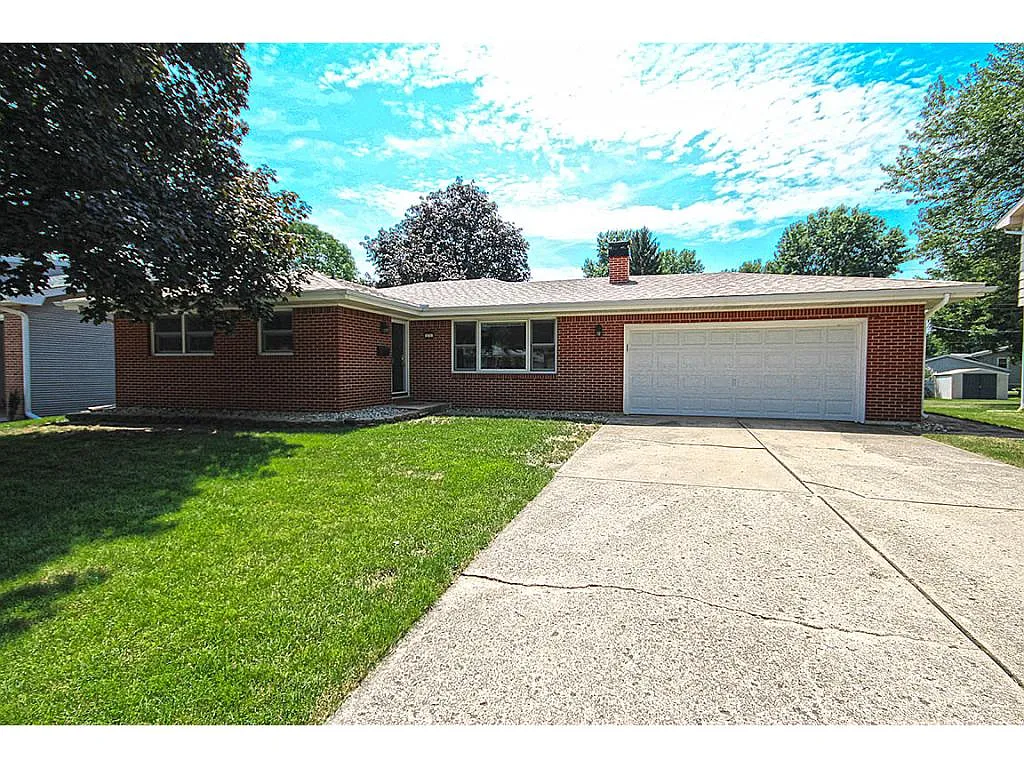275 W Oak Ln photo 1