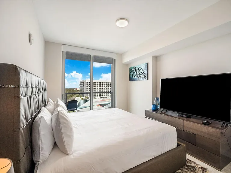 3900 Biscayne Blvd #N-1009 — Photo 3