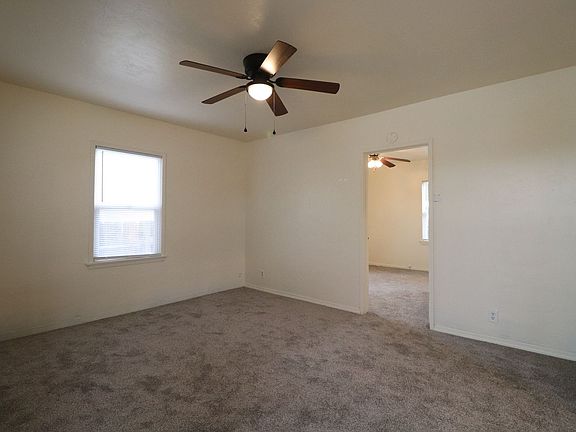 2nd image of 728 W El Camino St
