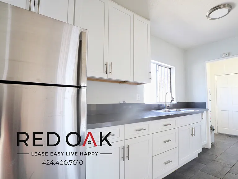 1184 E 52nd St #3/4 — Photo 14