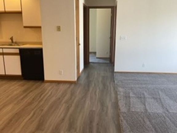 3rd image of 2912 Carrousel Ln #5
