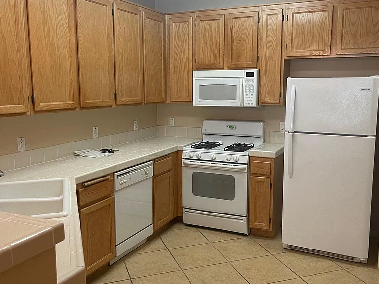 1431 Paseo Aurora — Photo 5