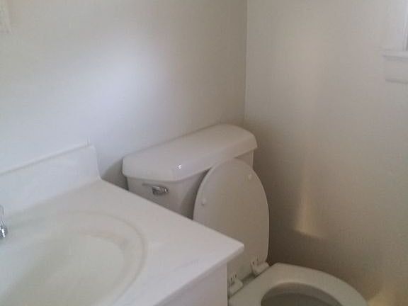 3rd image of 115 Wilson St