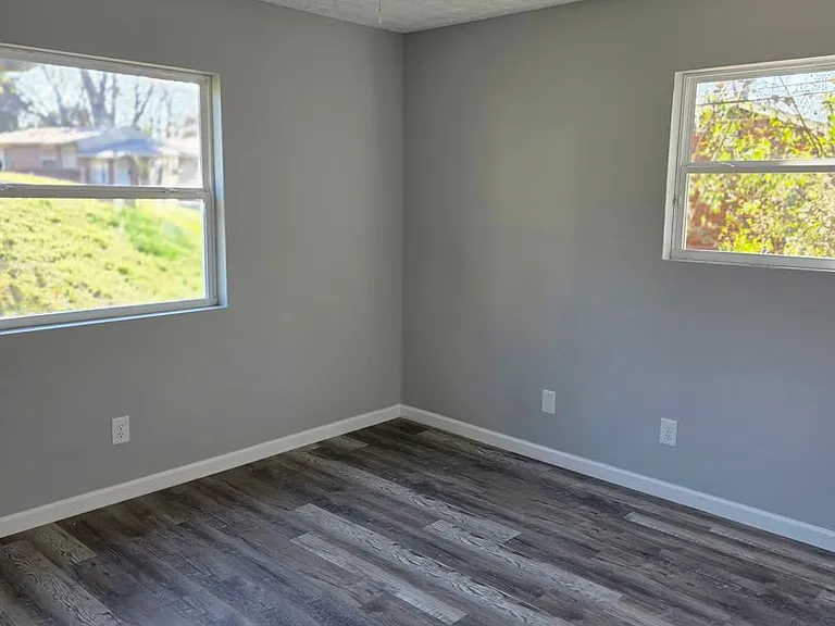 822 Ragland Ct — Photo 10