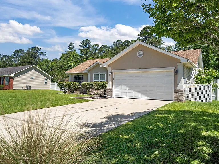 217 Antigua Pl — Photo 2