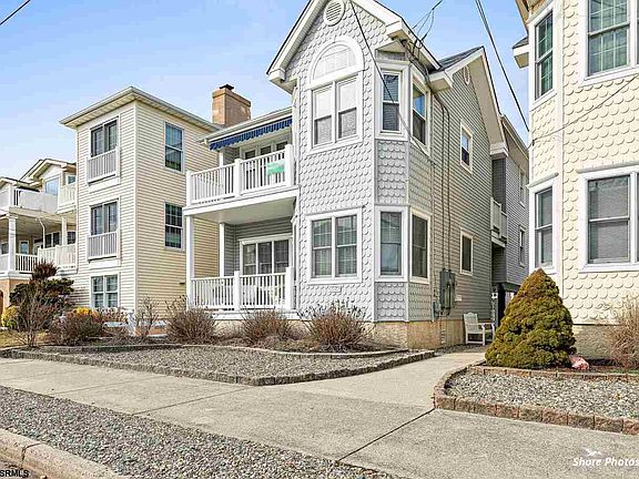 2nd image of 3926 Central Ave #1