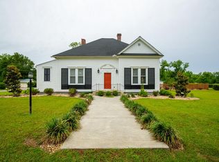 403 W Bay Ave, Doerun, GA 31744