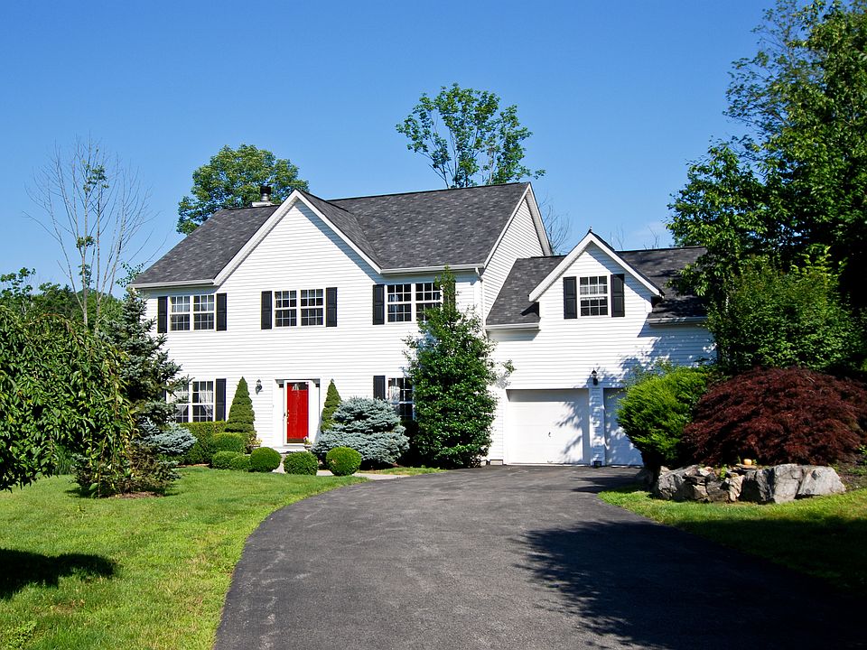 1st image of 24 Candlewood Ct