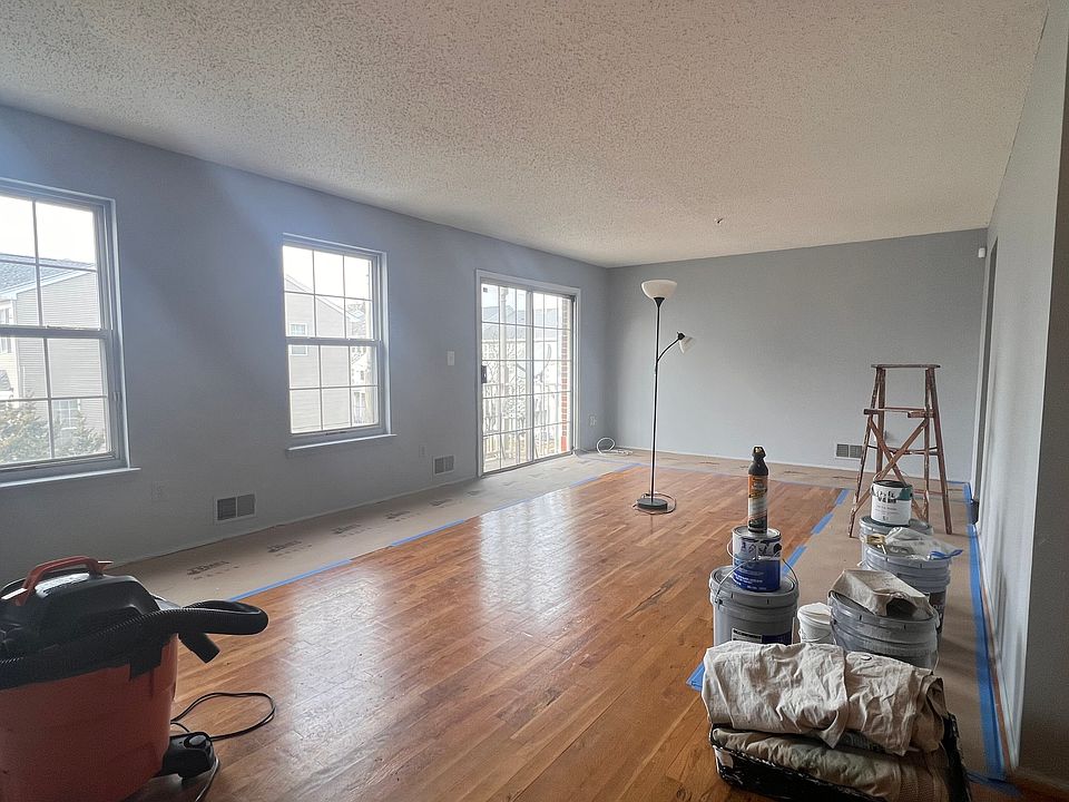 Living Room (1st floor)
