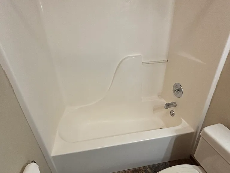 284 Jefferson St — Photo 18