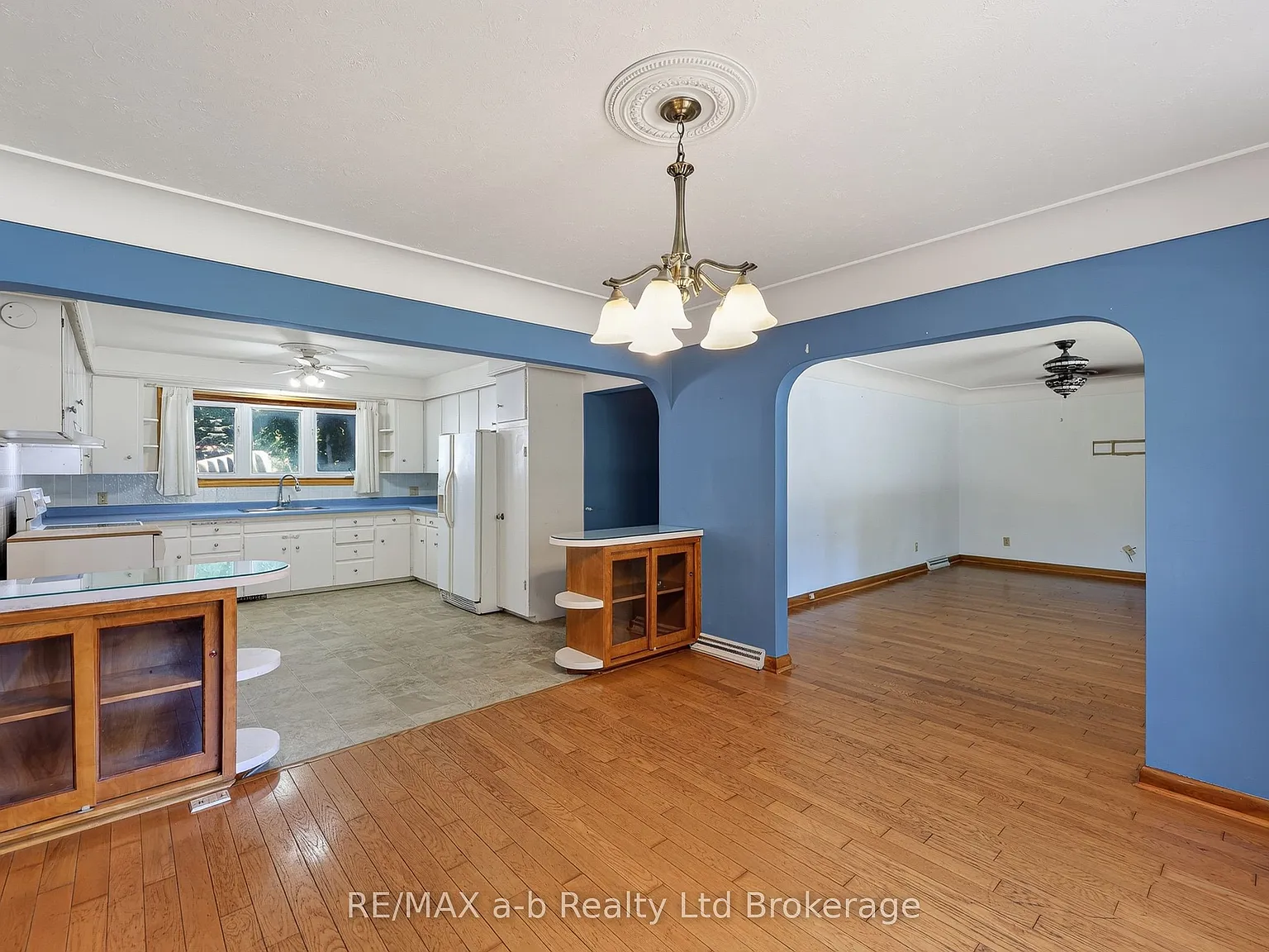 3 bed, $2,250 — Photo 3