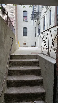 Rented by The Hamilton Group | media 18