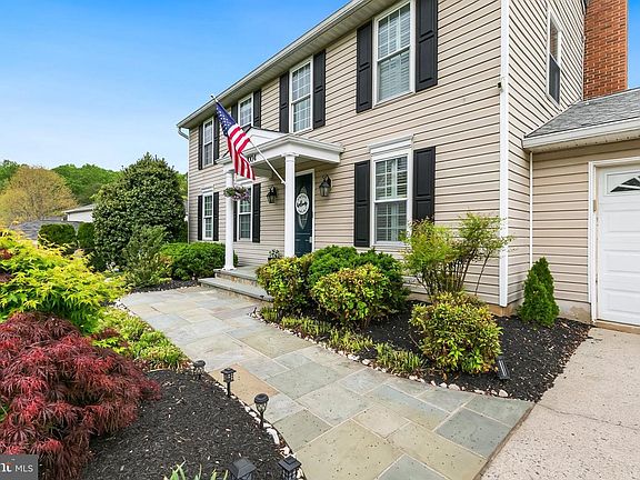 4th image of 1004 Windmill Ln