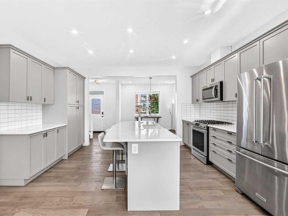5th image of 372 N Carrington Way NW