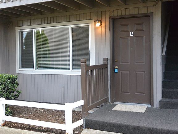 3rd image of 11114 NE 48th Cir APT A