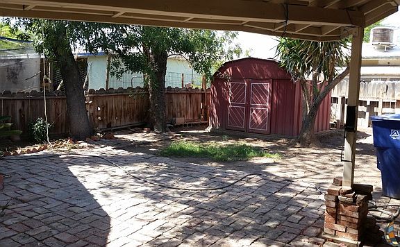 5th image of 717 N Preston Dr