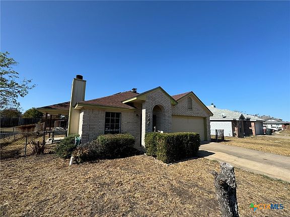2nd image of 1403 Wales Dr