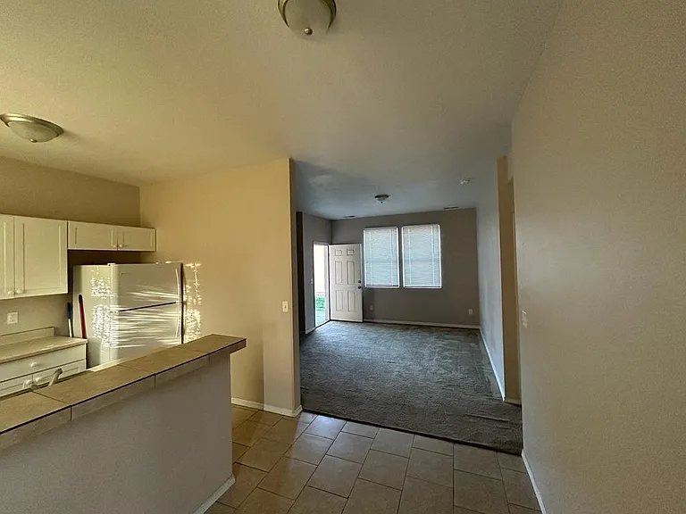 309 10th Ave N #1 — Photo 3