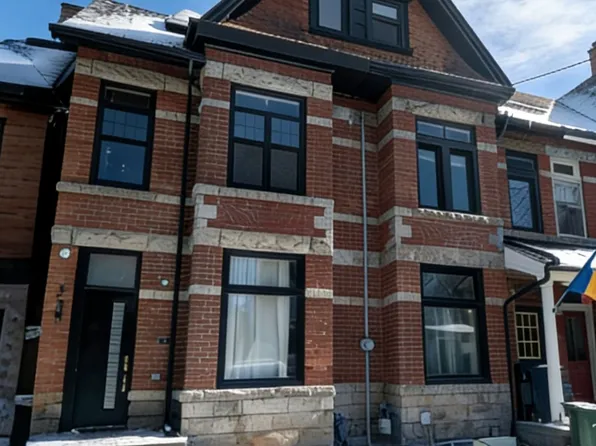 329 Clinton St, Toronto, ON M6G 2Y7